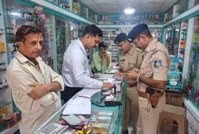 गुजरात : दवाओं की अवैध बिक्री रोकने के लिए प्रदेशव्यापी जांच अभियान