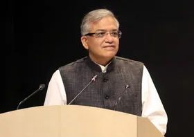 बिहार में 15 दिनों में 57.48 प्रतिशत एसआईआर फॉर्म जमा, सीईसी बोले- सशक्त जनतंत्र के लिए शुद्ध मतदाता सूची अनिवार्य