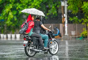 कोलकाता में गुरुवार को हल्‍की बारिश होने की संभावना