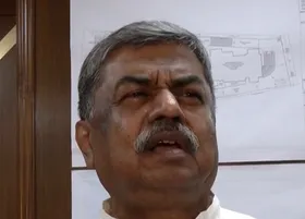 10 साल दिल्ली में काम किया तो क्यों हारे केजरीवाल? : बीके हरिप्रसाद
