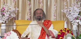 श्री श्री रविशंकर के नेतृत्व में 182 देशों में मनाया गया गुरु पूर्णिमा का पर्व
