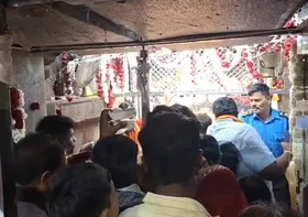 सावन की शुरुआत: उज्जैन, ओंकारेश्वर, मेरठ और देवघर में उमड़े शिव भक्त