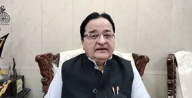 कांवड़ रूट पर मीट की दुकानें बंद और शराब बिक रही, यह दोहरा मापदंड क्यों: एसटी हसन