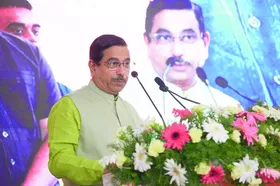 अब तक 7.22 लाख युवाओं को मिला रोजगार, देश बनेगा मैन्युफैक्चरिंग हब: प्रल्हाद जोशी