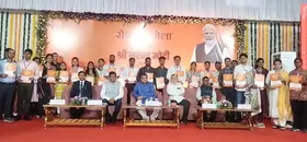 सरकारी नौकरी को देश सेवा का अवसर समझ कर्तव्यों का पालन करना चाहिए : नितिन गडकरी