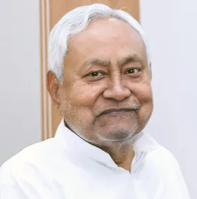 बिहार में 10 लाख युवाओं को नौकरी, 39 लाख को रोजगार : नीतीश कुमार
