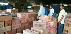 विदेशी सेबों ने बिगाड़ा उत्तराखंड के सेब का स्वाद, मौसम की मार से भी किसान परेशान