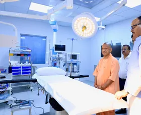 मुख्यमंत्री योगी आदित्यनाथ ने केजीएमयू में एक हजार करोड़ लागत की विभिन्न परियोजनाओं का किया लोकार्पण और शिलान्यास