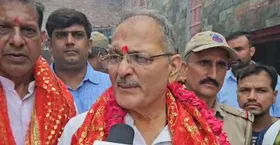 लद्दाख के नए उपराज्यपाल कविंदर गुप्ता ने बावे वाली माता मंदिर में लिया आशीर्वाद, सुख-शांति की कामना की