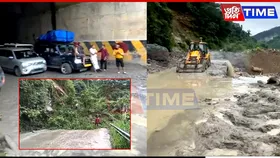 Major Landslide At Sonapur, Vehicular Movement Disrupted on NH-6