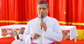 18 വയസ്സായാൽ പ്രണയിക്കാം; പ്രണയത്തിൽ നിലപാട് തിരുത്തി കേരളത്തിലെ കത്തോലിക്കാ സഭ നേതൃത്വം ! 25 വയസ്സിനുള്ളിൽ യുവാക്കൾ വിവാഹം കഴിക്കണമെന്ന് മാർ ജോസഫ് പാംപ്ലാനി. തലശേരിയിൽ മാത്രം   40 വയസായിട്ടും വിവാഹം കഴിക്കാത്ത 4200 പുരുഷൻമാരുണ്ടെന്നും മാർ പാംപ്ലാനി