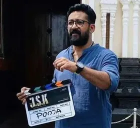 ഗോവിന്ദച്ചാമി ഒറ്റക്കൈ കൊണ്ട് മതില് ചാടിയത് എങ്ങനെയാണ്, കറന്റ് ഓഫ് ചെയ്തതും സി.സി.ടിവി ഓഫ് ചെയ്തതും എങ്ങനെയാണ്: സംവിധായകന്‍ പ്രവീണ്‍ നാരായണന്‍