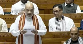 ഓ​പ്പ​റേ​ഷ​ന്‍ മ​ഹാ​ദേ​വി​ലൂ​ടെ പ​ഹ​ല്‍​ഗാം ഭീ​ക​ര​രെ​യും അ​വ​രെ സ​ഹാ​യി​ച്ച​വ​രെ​യും വ​ധി​ച്ചെന്ന് അമിത് ഷാ. പാ​ക്കി​സ്ഥാ​നെ സം​ര​ക്ഷി​ക്കു​ന്ന​തി​ലൂ​ടെ പ്ര​തി​പ​ക്ഷ​ത്തി​ന് എ​ന്താ​ണ് ല​ഭി​ക്കു​ന്ന​ത് ? പാ​ക്കി​സ്ഥാ​ന് ക്ലീ​ന്‍ ചി​റ്റ് ന​ല്‍​കാ​നാ​ണ് മു​ന്‍ ആ​ഭ്യ​ന്ത​ര​മ​ന്ത്രി പി.​ചി​ദം​ബ​രം ശ്ര​മി​ച്ച​തെ​ന്നും പാർലമെന്റിൽ അമിത് ഷാ