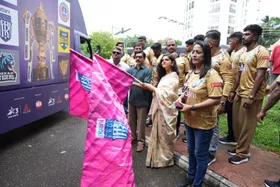 കെസിഎല്‍ ആവേശത്തില്‍ തലസ്ഥാനം; ട്രോഫി ടൂറിന് ഉജ്ജ്വല സ്വീകരണം
