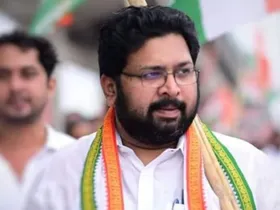 'ഫ്‌ലാറ്റുകളിൽ വോട്ട് ചോദിക്കാൻ കാലുപിടിക്കണം. ഇനി ശ്രദ്ധ ചെലുത്തേണ്ടത് അവിടെ'.സുതാര്യമായ ഇലക്ഷൻ പ്രവർത്തനം ഫ്‌ലാറ്റുകളിലും നടത്തുന്നതിനുള്ള സാഹചര്യം കേരളത്തിലുണ്ടാകണം: കെ എസ് ശബരിനാഥൻ