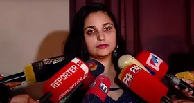പോരാട്ടം ഒരാളോടല്ല, എല്ലാ സ്ത്രീകൾക്കും വേണ്ടിയെന്ന് റി​നി ജോ​ർ​ജ്. യുവ നേതാവിൽ നിന്ന് പീഡനം നേരിട്ട മറ്റു പെൺകുട്ടികളും മുന്നോട്ട് വരണം. ഇപ്പോഴും നേതാവിൻ്റെ പേര് പറയാത്തത് ആ പ്രസ്ഥാനത്തോടുള്ള ബന്ധം കൊണ്ടാണെന്നും റിനി