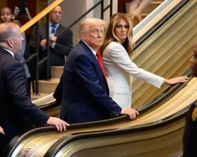 ട്രംപിന് പുതിയ കുരുക്ക്: ലൈം​ഗി​ക കു​റ്റ​വാ​ളി ജെ​ഫ്രി എ​പ്സ്റ്റീ​ന്‍റെ വീ​ട്ടി​ൽട്രം​പ് മ​ണി​ക്കൂ​റു​ക​ൾ ചെ​ല​വ​ഴി​ച്ചി​രു​ന്ന​താ​യി പു​തി​യ വെ​ളി​പ്പെ​ടു​ത്ത​ലു​ക​ൾ