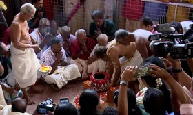 ആറ്റുകാല്‍ പൊങ്കാലയ്ക്ക് തുടക്കം; പണ്ടാര അടുപ്പില്‍ തീപകര്‍ന്നു