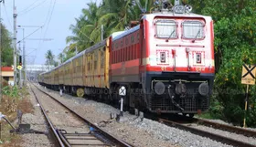റെയിൽ യാത്രാ തീയതി മാറ്റം ഇനി എളുപ്പം. ടി​ക്ക​റ്റ് ബു​ക്ക് ചെ​യ്തി​ട്ട് പ​ണം ന​ഷ്ട​പ്പെ​ടാ​തെ യാ​ത്രാ തീ​യ​തി മാ​റ്റാം. പുതിയ സംവിധാനം 2026 ജനുവരി മുതൽ പ്രാബല്യത്തിൽ