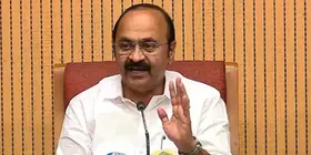 സജി ചെറിയാന്റെ പ്രസംഗത്തോട് പാർട്ടി യോജിക്കുന്നുണ്ടോ എന്ന് വ്യക്തമാക്കണം. ഇപ്പോൾ നിലനിൽക്കുന്നത് അസാധാരണ സാഹചര്യമാണ്. സജി ചെറിയാന്റെ സത്യപ്രതിജ്ഞ; പ്രതിപക്ഷം ബഹിഷ്‌കരിക്കുമെന്ന് വിഡി സതീശൻ