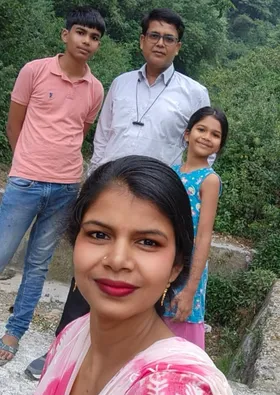 सराहनीय: बदायूं के बीएसए ने सरकारी स्‍कूलों में कराया अपने बच्‍चों का दाखिला, पेश की मिसाल