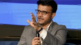 Sourav Ganguly ने तोड़ी चुप्पी: राजनीति में नहीं, क्रिकेट में बड़ा रोल निभाने को तैयार