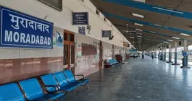 Moradabad: मदरसे से भागा नाबालिग मुरादाबाद स्टेशन पर मिला, चाइल्ड लाइन ने लिया संरक्षण