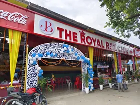 जंक्शन पर लिजिये स्वादिष्ट खाने का स्वाद....जानिये खबर में