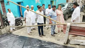 Rampur News: टांडा में अधिशासी अधिकारी ने निर्माण कार्यों का किया निरीक्षण, सुधार के निर्देश