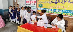 मदरसा नुरुल हुदा में 143 बच्चों का स्वास्थ्य परीक्षण, टीडी का टीका व दवाएं वितरित