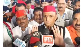 समाजवादी पार्टी सुप्रीमो रांची पहुंचे, अखिलेश यादव इसके बाद गये नेमरा