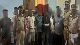 Crime News:ठाकुरगंज पुलिस की बड़ी कार्रवाई, जुए के अड्डे पर छापा, 21 अभियुक्त गिरफ्तार, 1 लाख से अधिक कैश व ताश की गड्डियां बरामद
