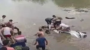 car fall in river