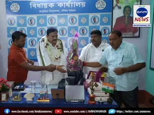 The Mautia workers honoured MLA Hareram Singh
