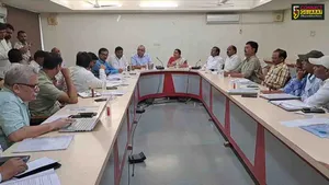 સાબરકાંઠા : હિંમતનગર ખાતે સાંસદે રેલવેના ઉચ્ચ અધિકારીઓ સાથે બેઠક યોજી, રેલવેના પડતર કામો વહેલી તકે પૂર્ણ થશે તેવી હૈયાધારણ આપી