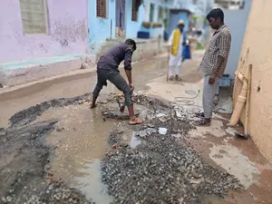 ભરૂચ: આમોદ નગરમાં ઉભરાતી ગટરોની સમસ્યાથી મળશે મુક્તિ, નગર સેવા સદન દ્વારા સાફ સફાઈ શરૂ કરાય