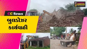 અમરેલી : ધારીના પ્રેમપરામાં પ્રોહિબિશન અને પાસાના આરોપીએ કરેલા દબાણ પર તંત્રે ચલાવ્યું બુલડોઝર