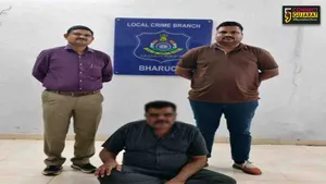 અંકલેશ્વર : રાજકોટમાં પ્રોહીબિશનના 3 ગુનામાં વોન્ટેડ આરોપી ક્રાઇમ બ્રાન્ચે કસ્બાતીવાડમાંથી કરી ધરપકડ