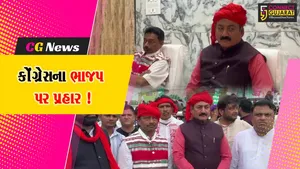 ભરૂચ: નેત્રંગમાં યોજાયેલ કાર્યક્રમમાં કોંગ્રેસના નેતા ભરતસિંહ સોલંકી-તુષાર ચૌધરી પાઘડી પહેરી આદિવાસી નૃત્યમાં જોડાયા