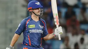 Mitchell Marsh Century: মার্শ তাঁর শতরানের ইনিংসে ১০টি চার এবং ৮টি ছয় মারেন