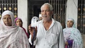 Malda  ,Mothabari  ,Shooting  ,Murder Attempt,  Allegation  ,Friend  ,Shootout  ,Class XII Student  ,Raj Sheikh,  Abdul Sahid,মালদা,  মোথাবাড়ি,  গুলি,  খুনের চেষ্টা,  অভিযোগ  ,বন্ধু , শুটআউট  ,দ্বাদশ শ্রেণীর ছাত্র  ,রাজ শেখ  ,আব্দুল সাহিদ