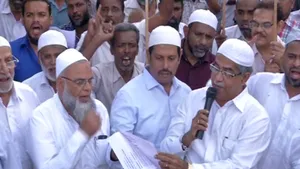 पैदल ही ED ऑBJP Abhiyan to Educate Muslims for Caste Censusफिस पहुंचे रॉबर्ट वाड्रा - 2025-06-19T160834.661