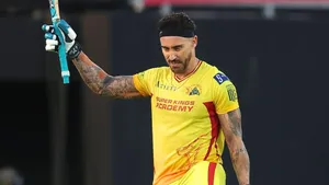 faf du plessis set an example by retiring out on the score of 91 for his team