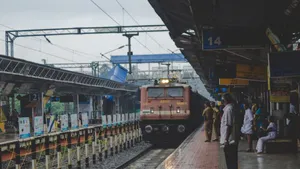 Indian Railway Facts and Figure in hindi