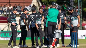 New Zealand beat South Africa to win their first match of the tri series