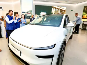 Mumbai: Devendra Fadnavis Visits Tesla Experience Centre