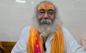 इंडिया गठबंधन से मु्क्त होना चाहते है उद्धव ठाकरे: आचार्य प्रमोद कृष्णम