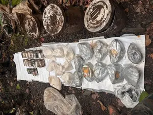 झारखंड के कोल्हान में नक्सलियों की साजिश नाकाम, जंगल से भारी मात्रा में विस्फोटक बरामद