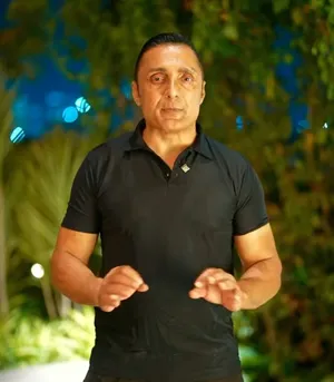 जन्मदिन स्पेशल: 58 साल का एक्टर, जिसने 18 साल की उम्र में शादी नहीं करने का लिया था फैसला