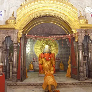 मोती की बूंद जैसी दिखने वाली पहाड़ी पर विराजमान दाहिने सुड़ वाले गणपति, अनोखी है राजस्थान के इस मंदिर की मान्यता